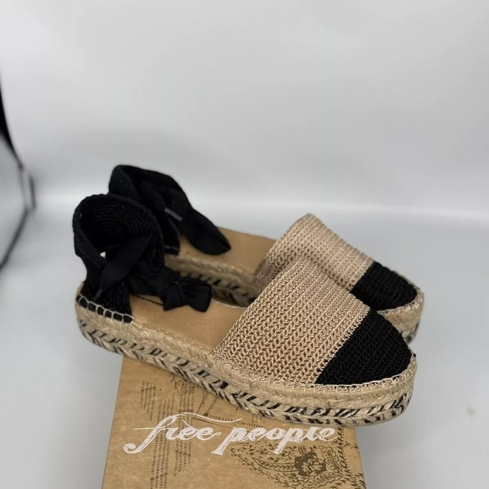 Free People Island Time Wrap Espadrille Sandal  Black/Tan Size 7 NIB - Picture 5 of 8